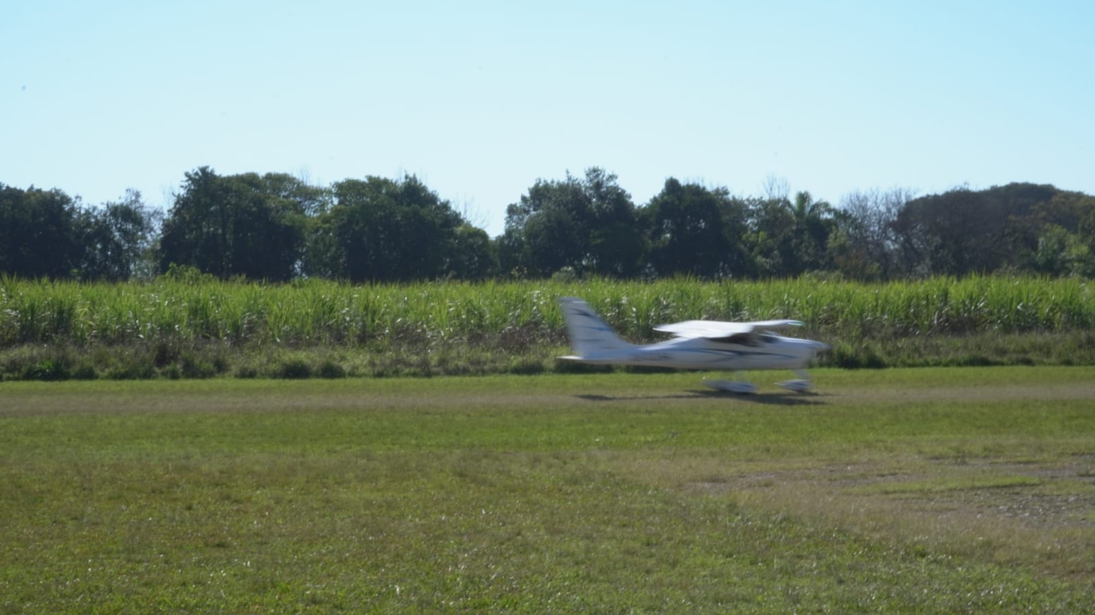 Facu sacó esta foto de fran volando. La verdad que me encanta.